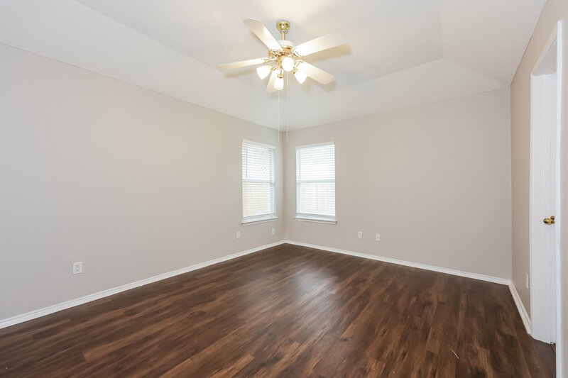 2,130/Mo, 824 Bentree Dr Fort Worth, TX 76120 Main Bedroom View