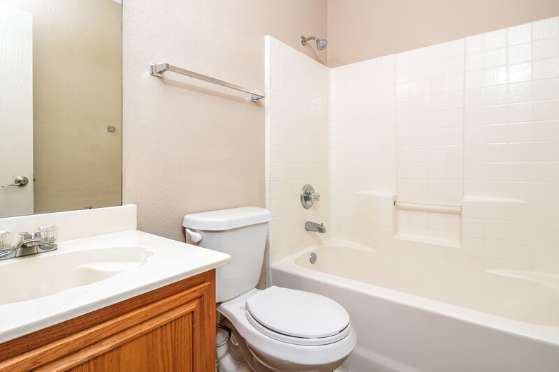2,075/Mo, 310 O'Hara Anna, TX 75409 Bathroom View