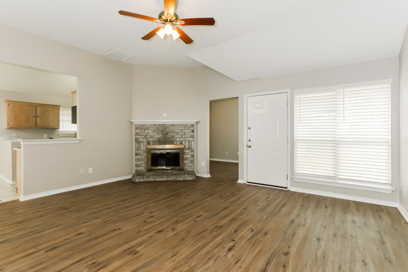 2,215/Mo, 1211 Old Knoll Dr Wylie, TX 75098 Living Room View 2