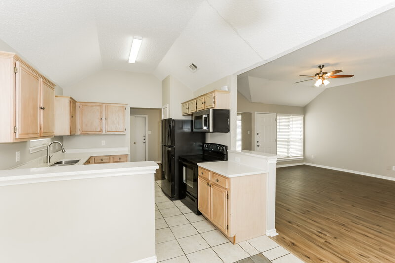 2,215/Mo, 1211 Old Knoll Dr Wylie, TX 75098 Kitchen View