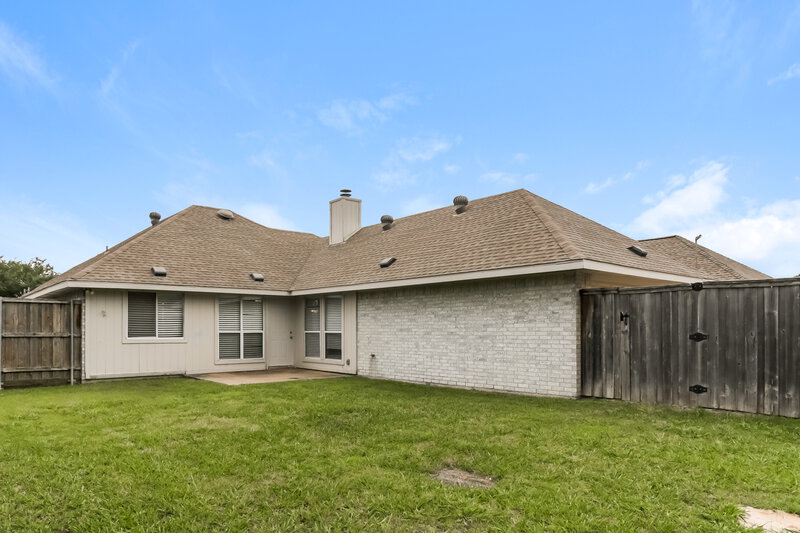 2,215/Mo, 1211 Old Knoll Dr Wylie, TX 75098 Rear View 2