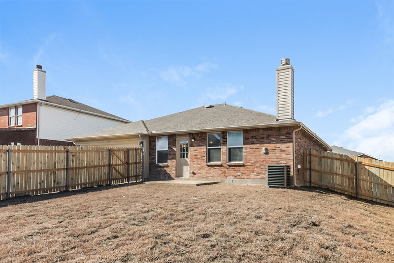 2,095/Mo, 1412 Laurel Ln Royse City, TX 75189 Rear View