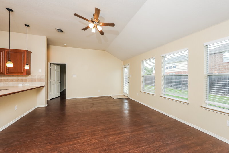 2,055/Mo, 4408 Blackberry Rd Melissa, TX 75454 Living Room View