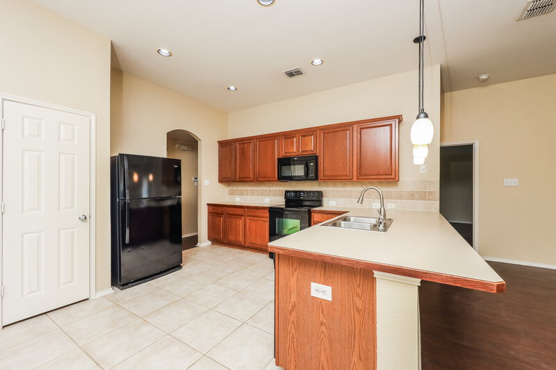 2,055/Mo, 4408 Blackberry Rd Melissa, TX 75454 Kitchen View 3