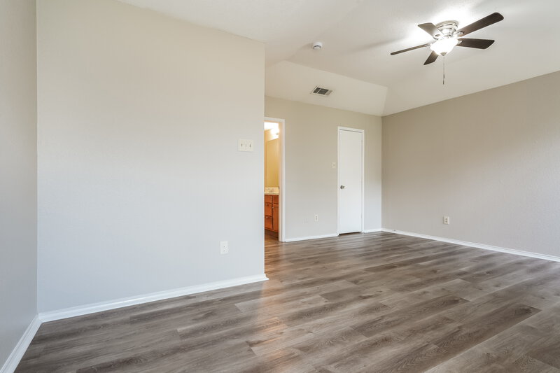 2,095/Mo, 1009 Neptune Ct Cedar Hill, TX 75104 Main Bedroom View 2
