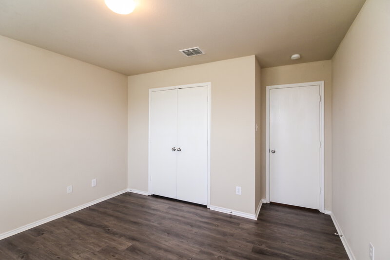 2,265/Mo, 1017 Hollow Oak Rd Lancaster, TX 75134 Bedroom View
