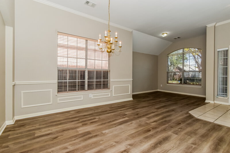 2,525/Mo, 1609 Lone Hollow Ct Garland, TX 75040 Dining Room View