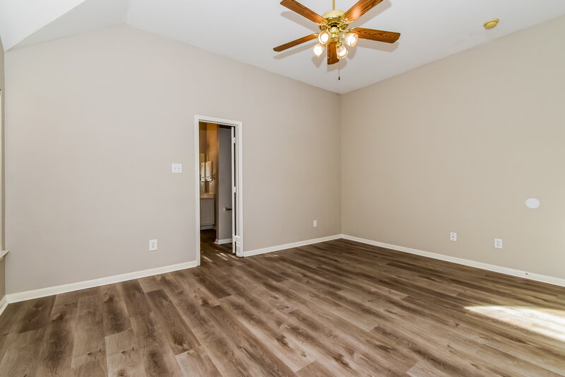 2,525/Mo, 1609 Lone Hollow Ct Garland, TX 75040 Main Bedroom View 2