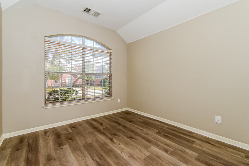 2,525/Mo, 1609 Lone Hollow Ct Garland, TX 75040 Bedroom View 2
