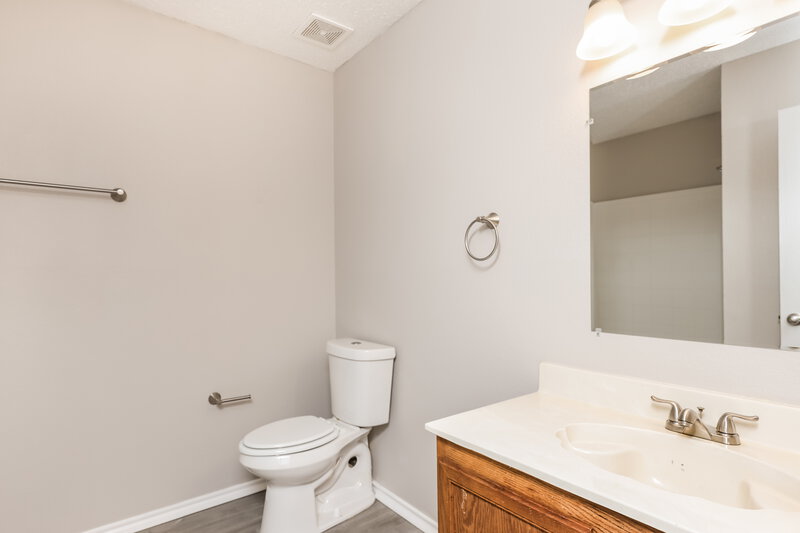 2,545/Mo, 2909 Paint Brush Pl Lancaster, TX 75134 Bathroom View