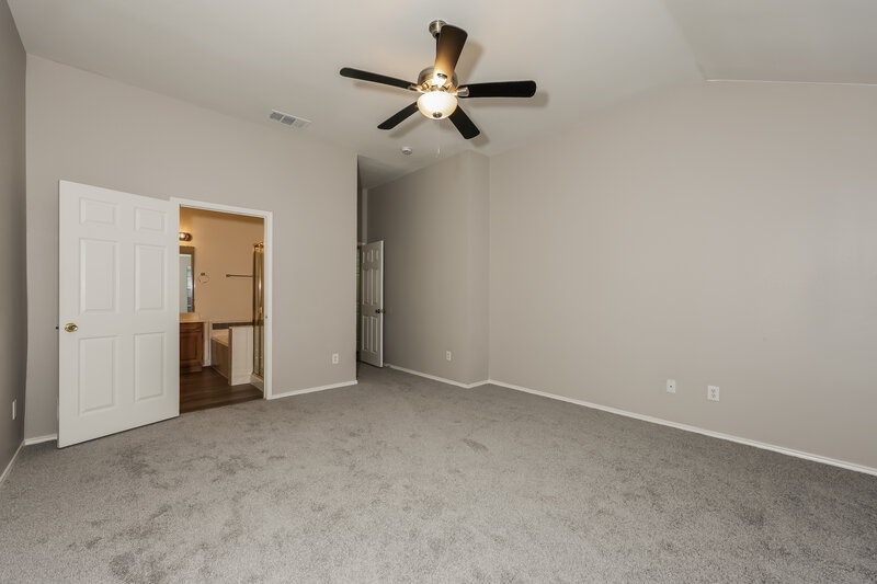 2,255/Mo, 5002 Wordsworth Dr Garland, TX 75043 Main Bedroom View 2