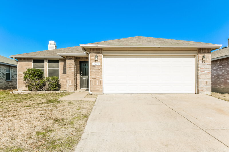 2,100/Mo, 1977 Lariat Dr Justin, TX 76247 External View