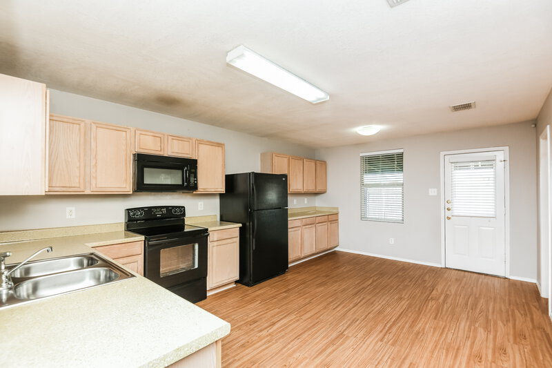 2,100/Mo, 1977 Lariat Dr Justin, TX 76247 Kitchen View