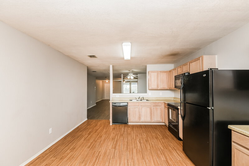2,100/Mo, 1977 Lariat Dr Justin, TX 76247 Kitchen View 3