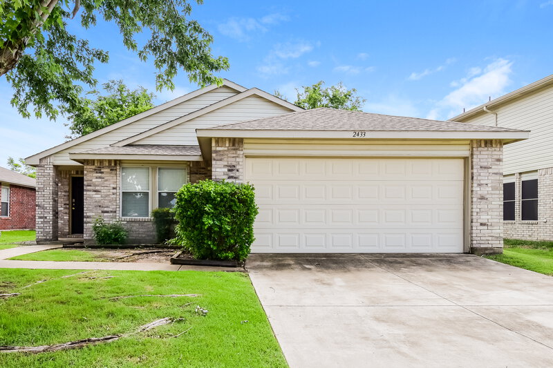 2,060/Mo, 2433 Pecan Dr Little Elm, TX 75068 External View