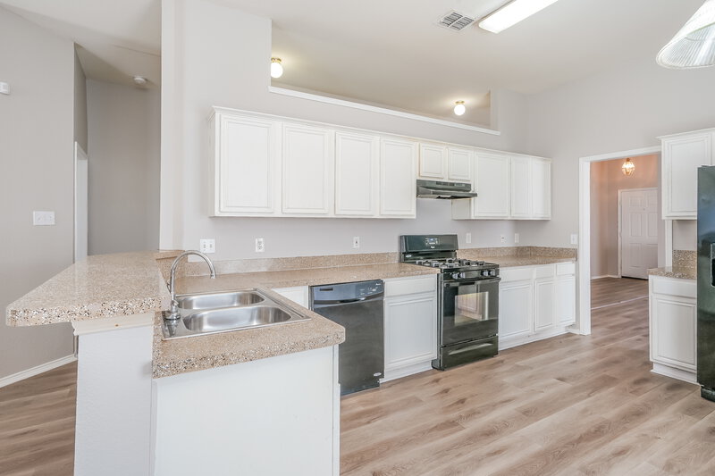 2,535/Mo, 2807 N Hampton Dr Grand Prairie, TX 75052 Kitchen View 2