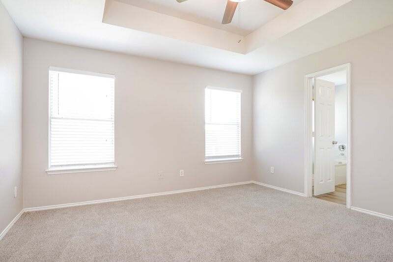2,535/Mo, 2807 N Hampton Dr Grand Prairie, TX 75052 Main Bedroom View