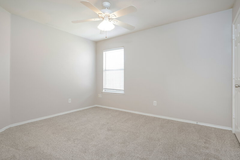 2,535/Mo, 2807 N Hampton Dr Grand Prairie, TX 75052 Bedroom View 2