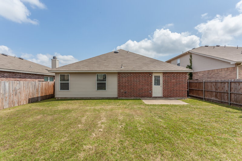 2,275/Mo, 3956 Country Ln Fort Worth, TX 76123 Rear View