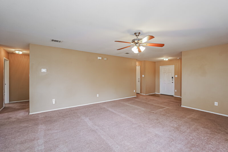 1,730/Mo, 10001 Chrysalis Dr Fort Worth, TX 76131 Living Room View