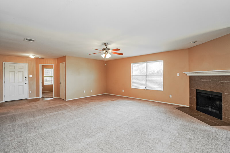 1,730/Mo, 10001 Chrysalis Dr Fort Worth, TX 76131 Living Room View 4