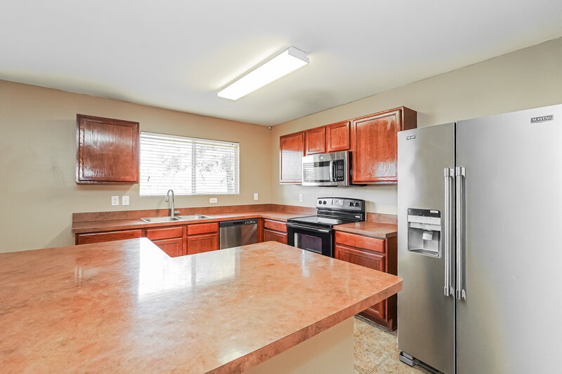 1,730/Mo, 10001 Chrysalis Dr Fort Worth, TX 76131 Kitchen View 2