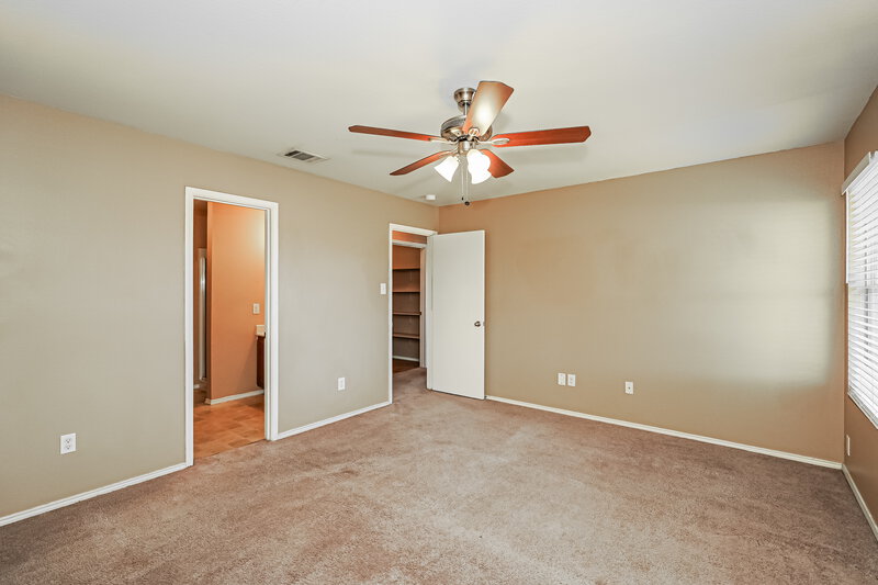 1,730/Mo, 10001 Chrysalis Dr Fort Worth, TX 76131 Main Bedroom View