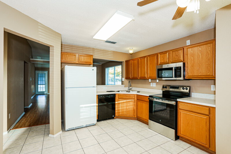 2,000/Mo, 2525 Concina Way Fort Worth, TX 76108 Kitchen View 3
