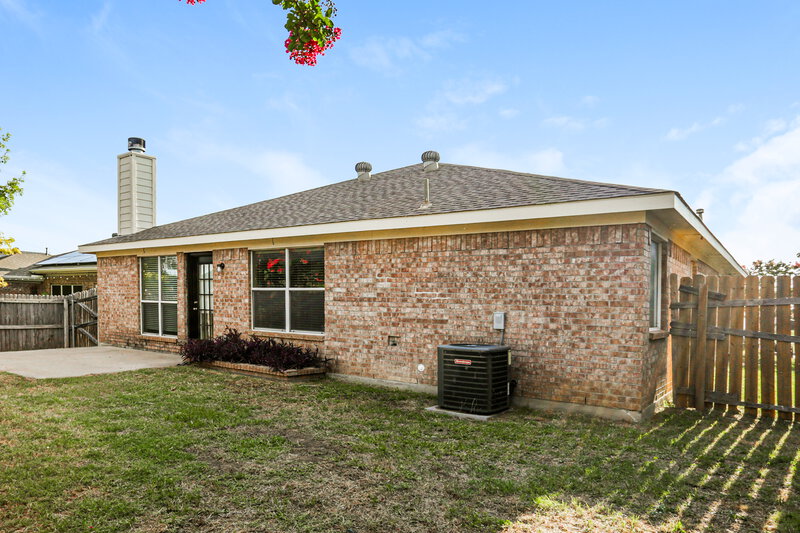 2,000/Mo, 2525 Concina Way Fort Worth, TX 76108 Rear View