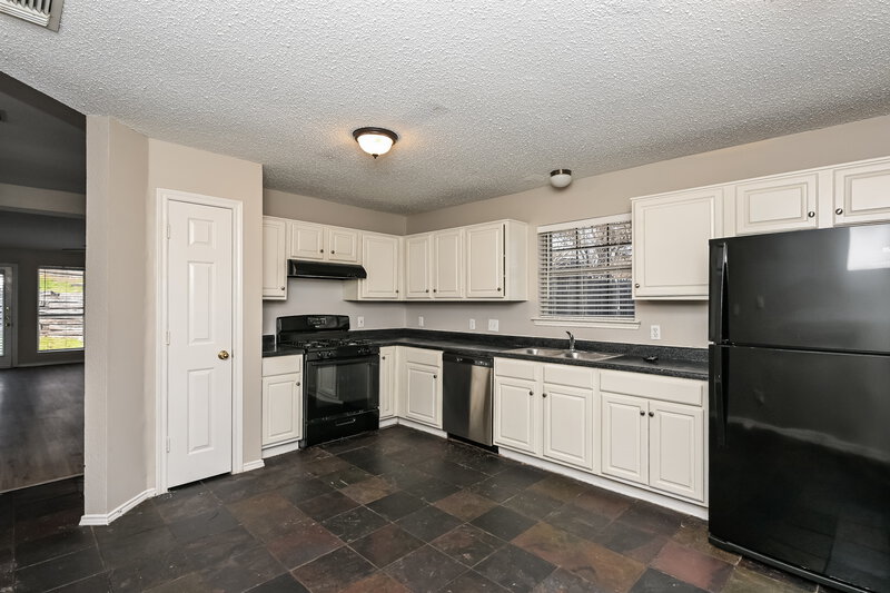 2,070/Mo, 7112 Woodhinge Dr Benbrook, TX 76126 Misc View 5