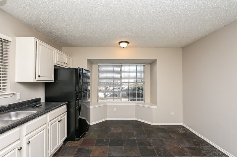 2,070/Mo, 7112 Woodhinge Dr Benbrook, TX 76126 Misc View 6