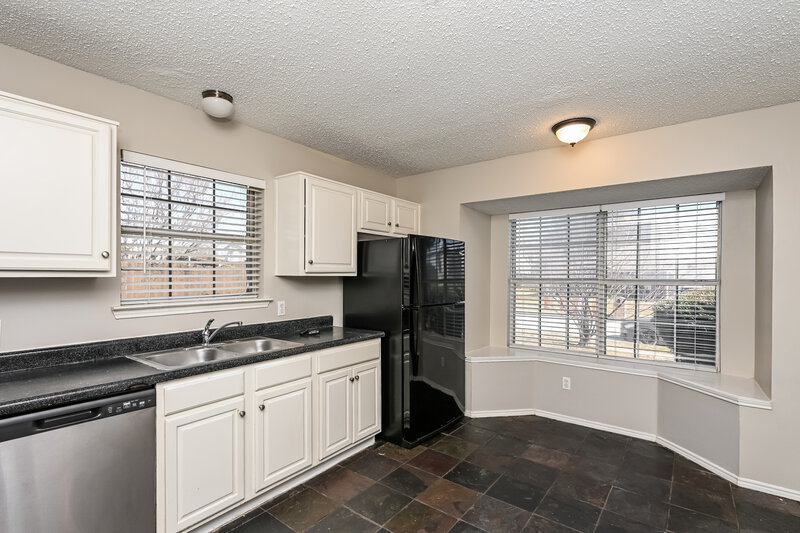 2,070/Mo, 7112 Woodhinge Dr Benbrook, TX 76126 Misc View 7