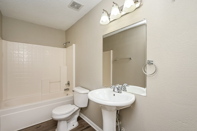 2,070/Mo, 7112 Woodhinge Dr Benbrook, TX 76126 Misc View 13