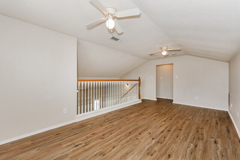 2,080/Mo, 1621 Whispering Cove Trl Fort Worth, TX 76134 Loft View