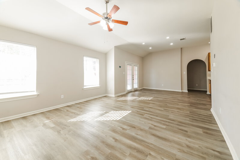 1,785/Mo, 313 E Hazelwood St Princeton, TX 75407 Living Room View 2
