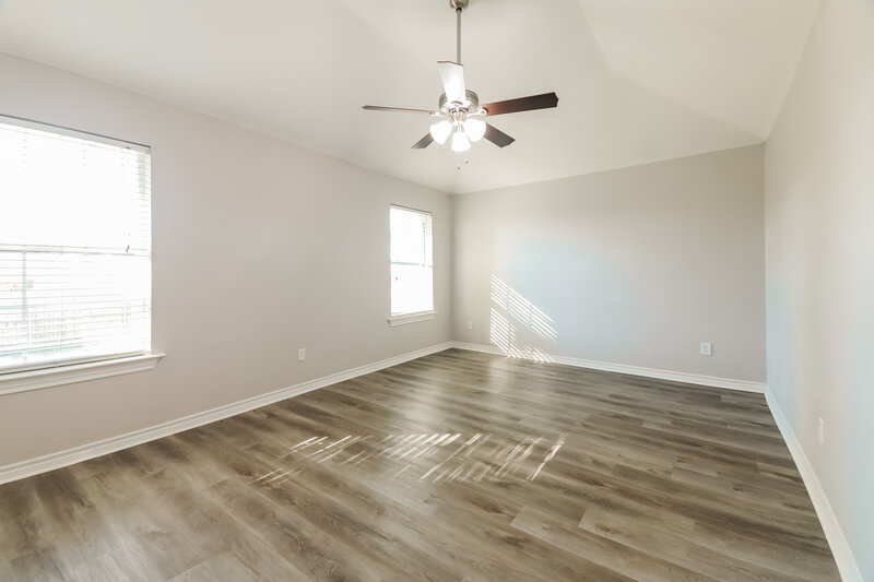 1,785/Mo, 313 E Hazelwood St Princeton, TX 75407 Main Bedroom View