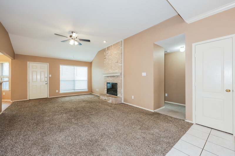 2,175/Mo, 829 Windswept Dr Cedar Hill, TX 75104 Living Room View