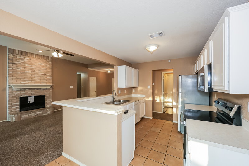 2,175/Mo, 829 Windswept Dr Cedar Hill, TX 75104 Kitchen View