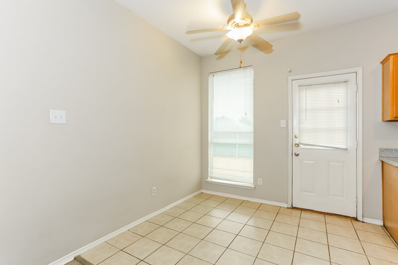 1,705/Mo, 1108 McKavett Dr Fort Worth, TX 76140 Dining Room View