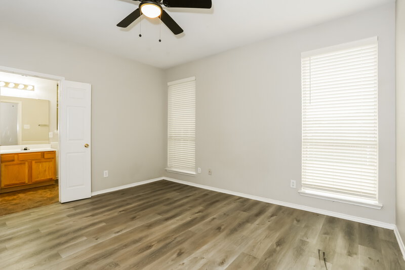 1,705/Mo, 1108 McKavett Dr Fort Worth, TX 76140 Main Bedroom View