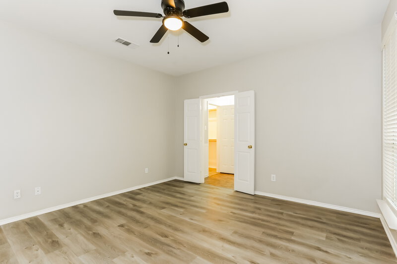 1,705/Mo, 1108 McKavett Dr Fort Worth, TX 76140 Main Bedroom View 2