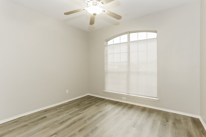 1,705/Mo, 1108 McKavett Dr Fort Worth, TX 76140 Bedroom View