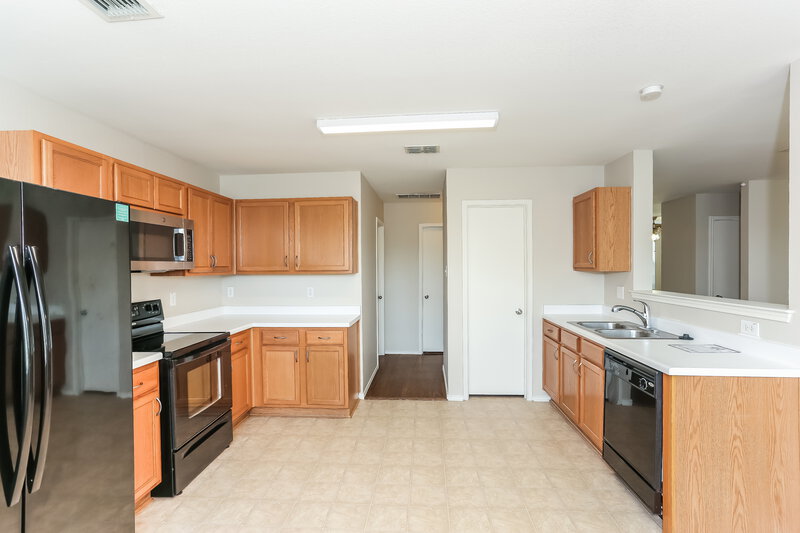 3,520/Mo, 1421 Krista Dr Burleson, TX 76028 Kitchen View 2