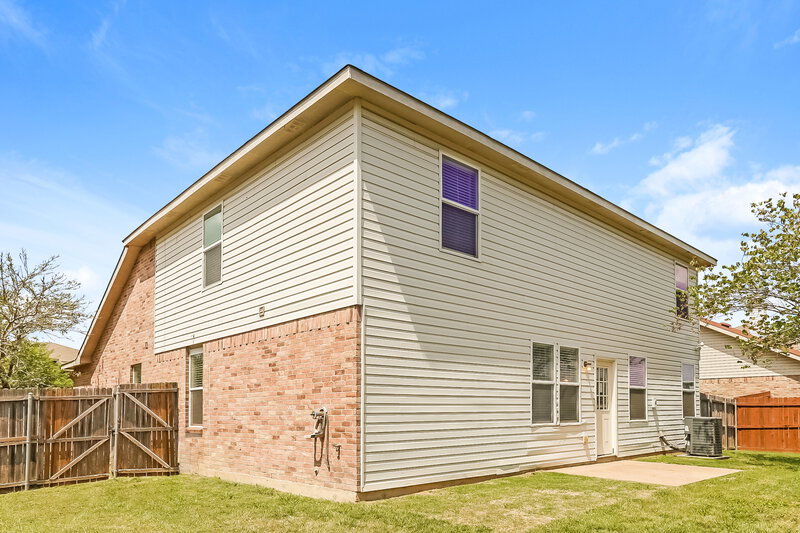 3,520/Mo, 1421 Krista Dr Burleson, TX 76028 Rear View