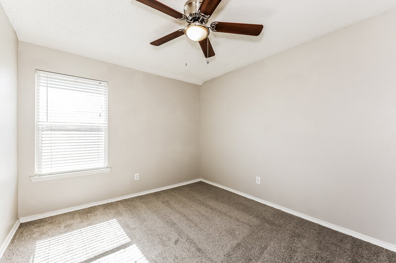 1,905/Mo, 833 Beaver Creek Dr Burleson, TX 76028 Bedroom View