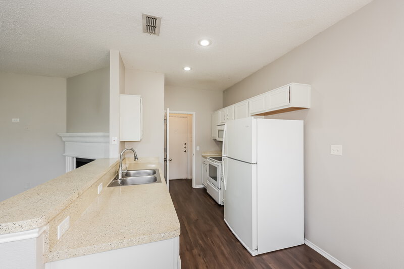 1,825/Mo, 6460 Downeast Dr Fort Worth, TX 76179 Kitchen View