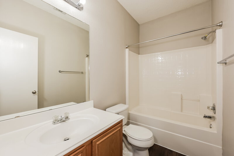 1,825/Mo, 6460 Downeast Dr Fort Worth, TX 76179 Bathroom View
