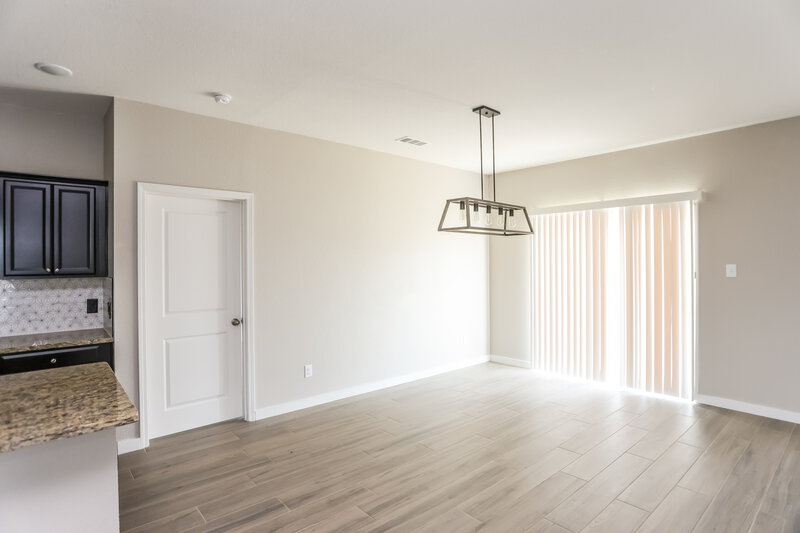 2,625/Mo, 429 Dove Creek Ln Glenn Heights, TX 75154 Dining Room View