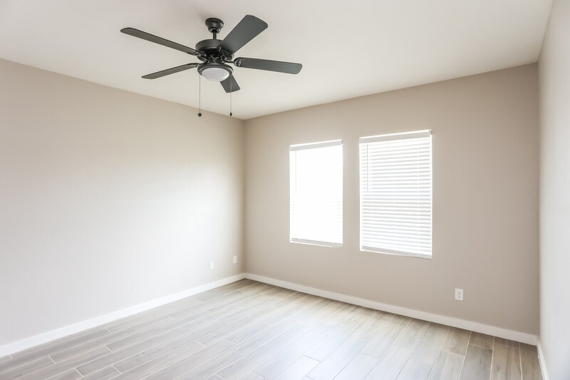 2,625/Mo, 429 Dove Creek Ln Glenn Heights, TX 75154 Main Bedroom View