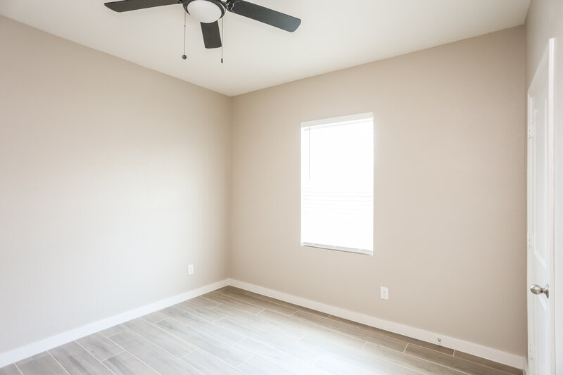 2,625/Mo, 429 Dove Creek Ln Glenn Heights, TX 75154 Bedroom View